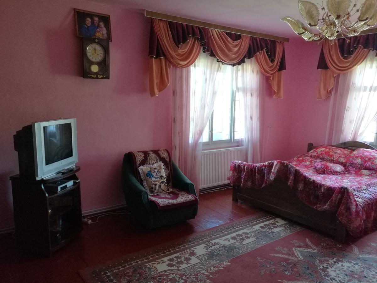 Gutsulska Oselya Villa Krivopol'ye Ngoại thất bức ảnh